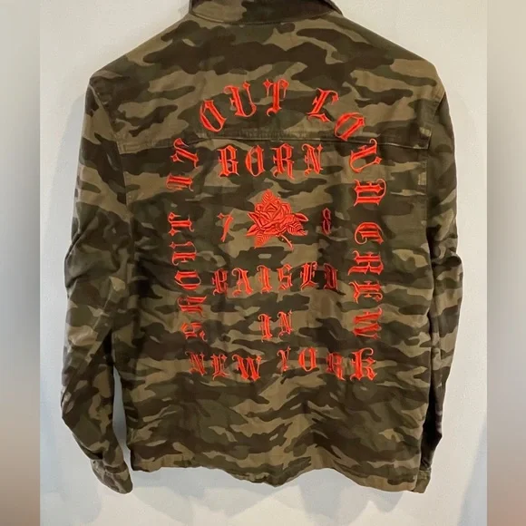 H&M’s Divided Camo shirt Men’s. - Picture 3 of 3